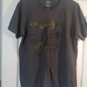 Oakley size medium shirt